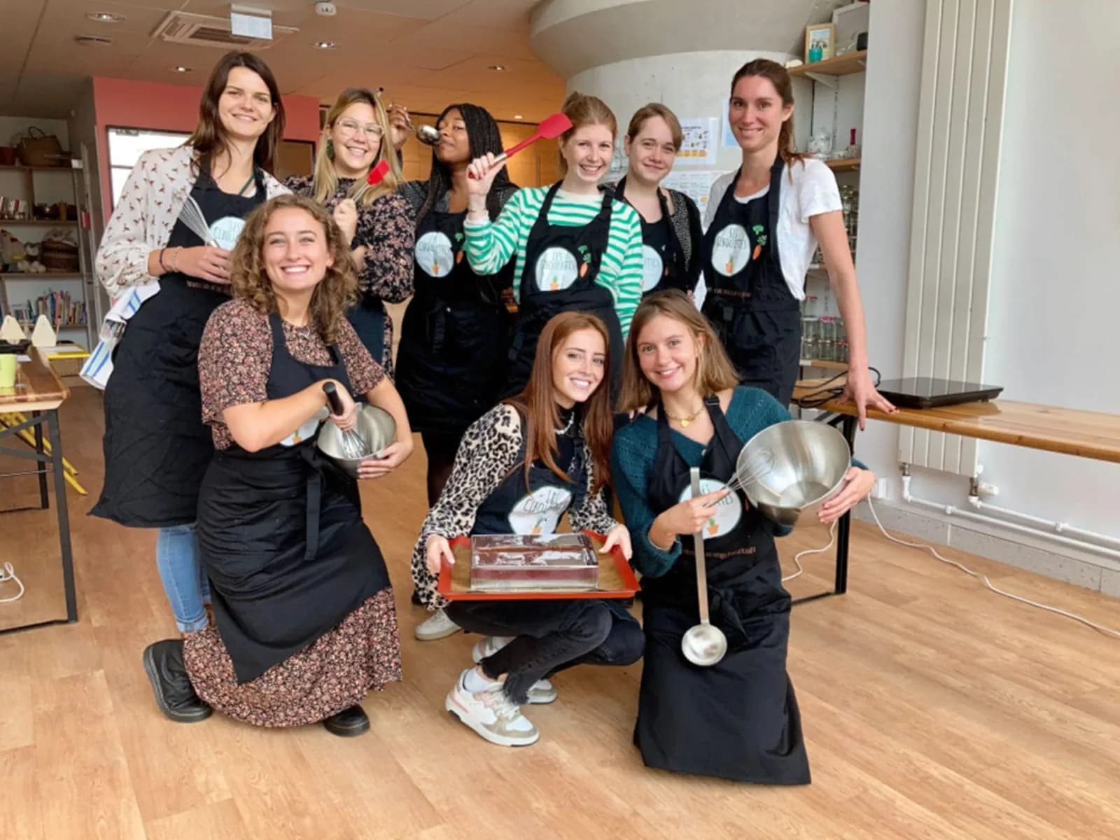 Cooking preparation with fresh vegetables during a workshop