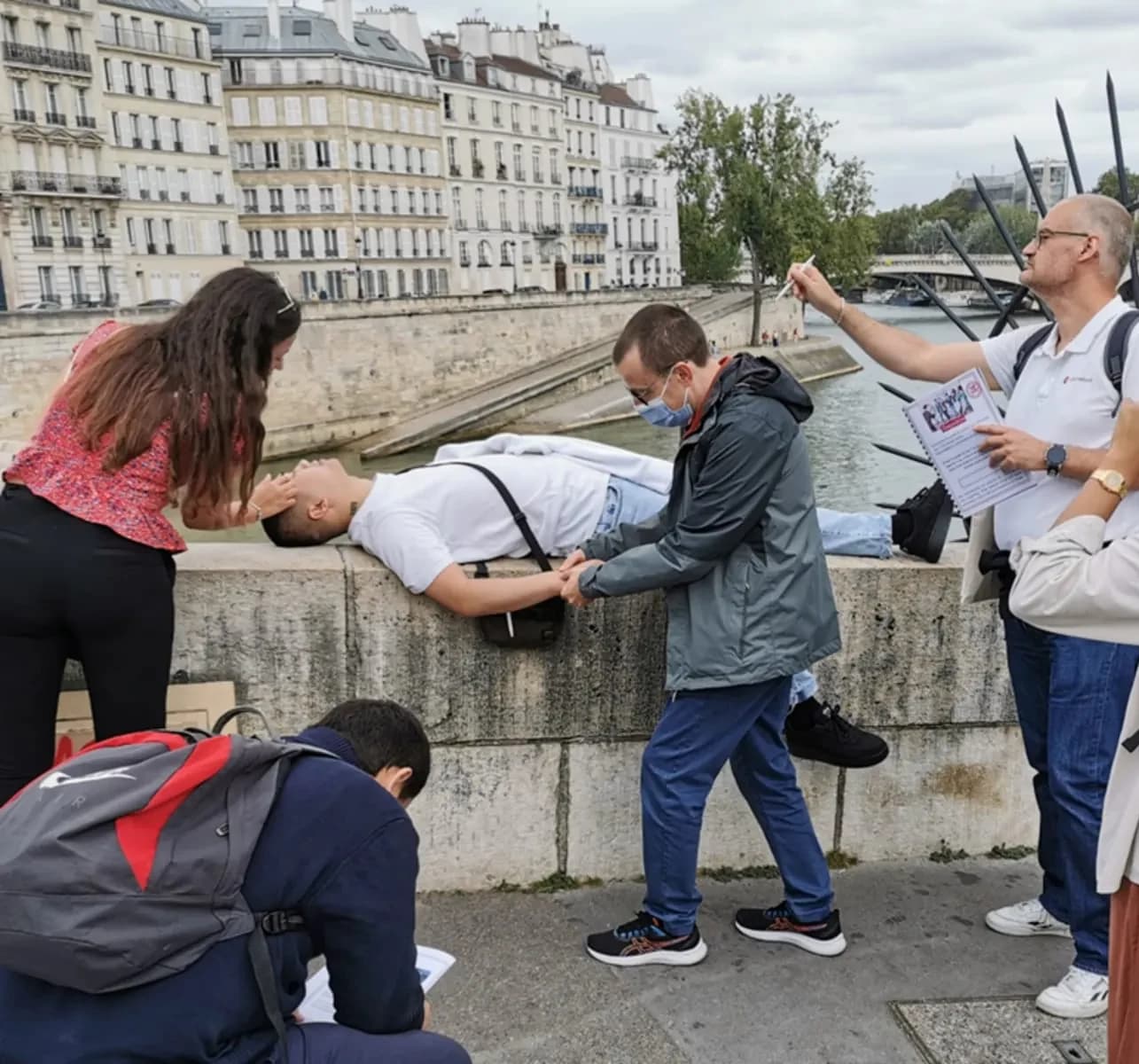 Rally on Île de la Cité and Île Saint-Louis
