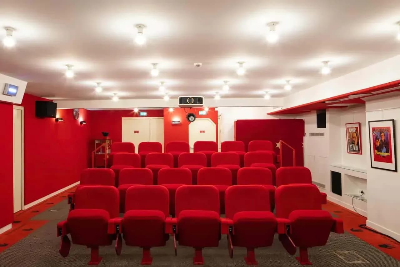 Private Cinema, Boulevard de Sébastopol, unconventional event venue for corporate events in Paris 2e, up to 30 guests
