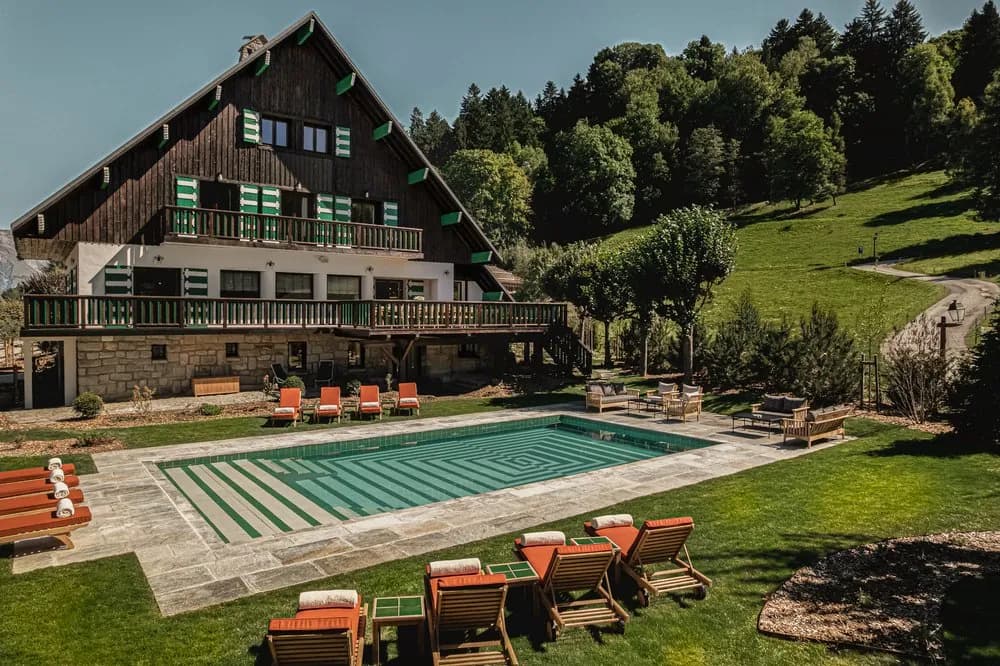 Exterior view of Chalet des Aiguilles Argentées, a private estate for groups in its grounds, Haute-Savoie, east of Annecy