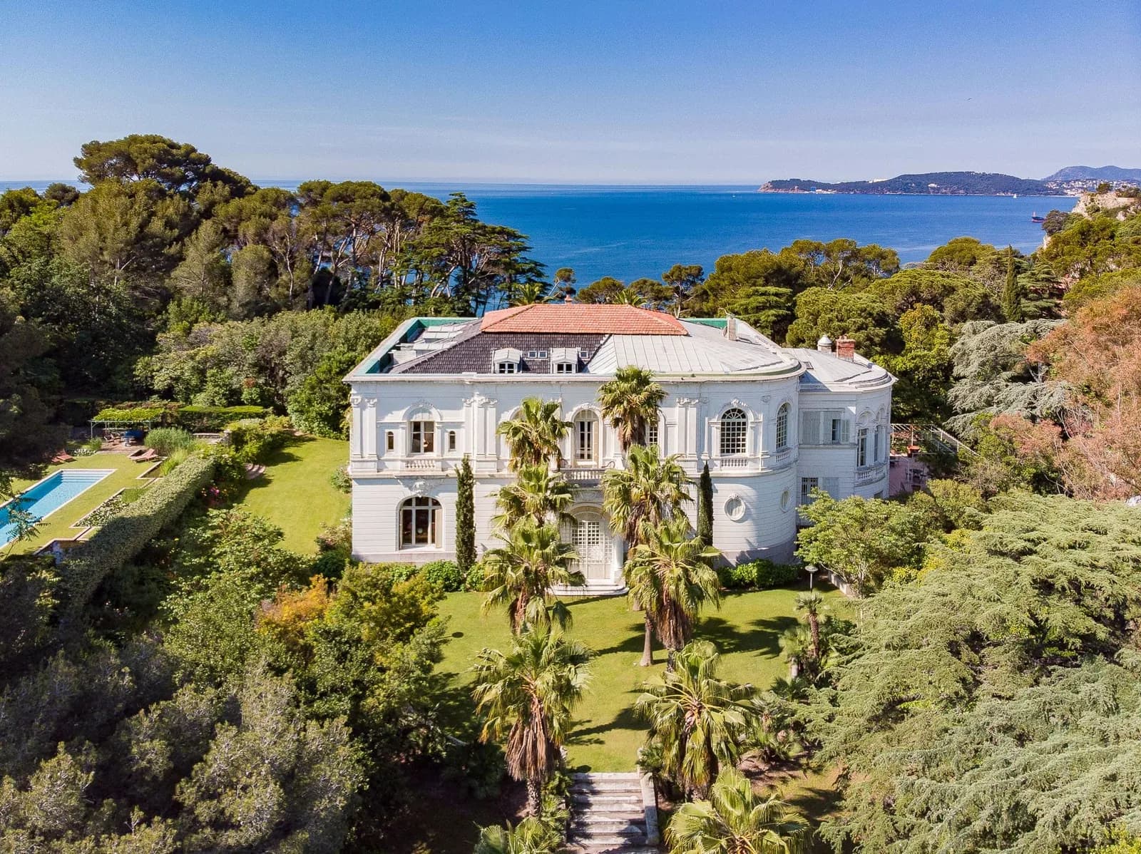 Exterior view of Hameau des Oliviers, French Riviera, a private estate for groups in its grounds, Alpes-Maritimes, west of Nice