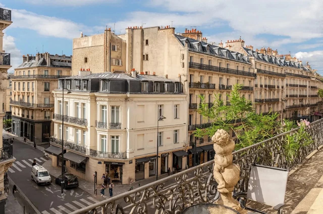 Le Loft Triangle d'Or Champs-Élysées, luxury event venue for corporate events in Paris 8, up to 60 guests