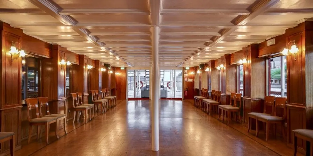 Bateau Belle Vallée, group dining and private event venue in Paris 12e, Paris – interior view