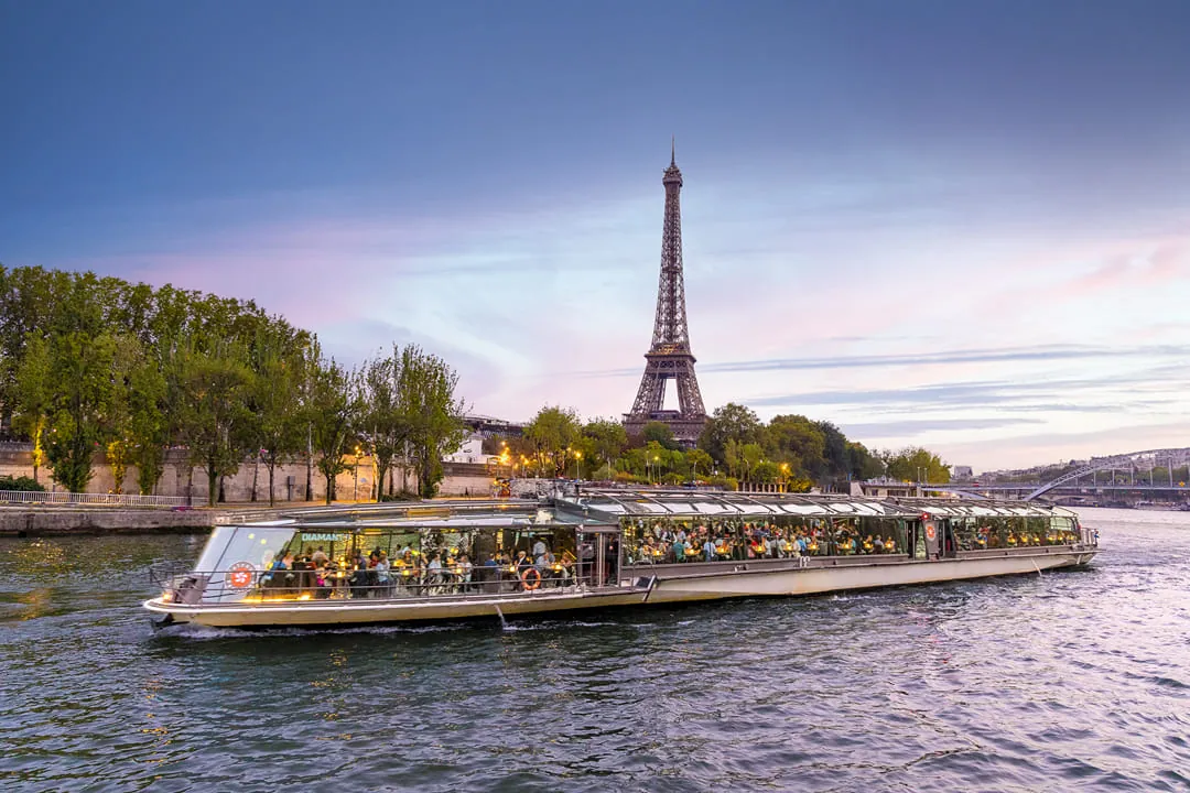 Bateaux Parisiens, group dining and private event venue in Tour Eiffel (7e), Paris – ambience