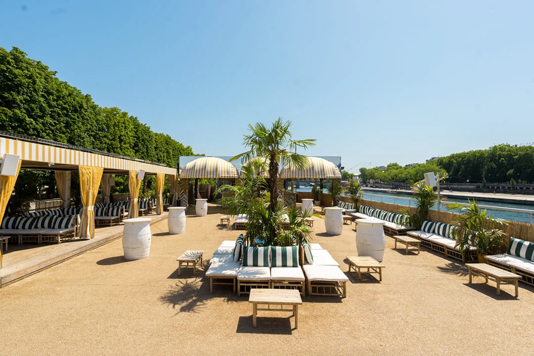 Rooftop Mademoiselle Mouche, group dining and private event venue in Paris 8e, Paris – reception setup