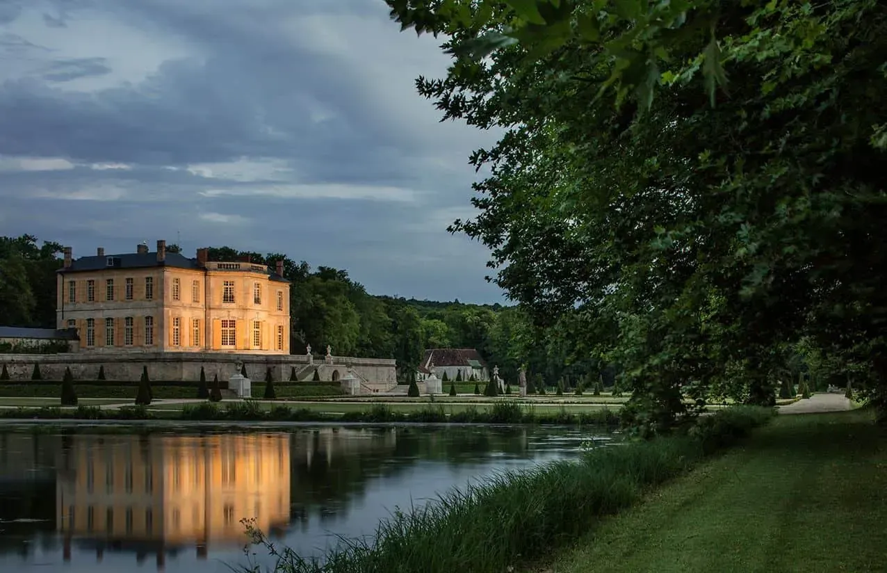 Château baroque aux lacs de Condécourt: reception and seminar venue in Condécourt (Val-d'Oise), Paris area