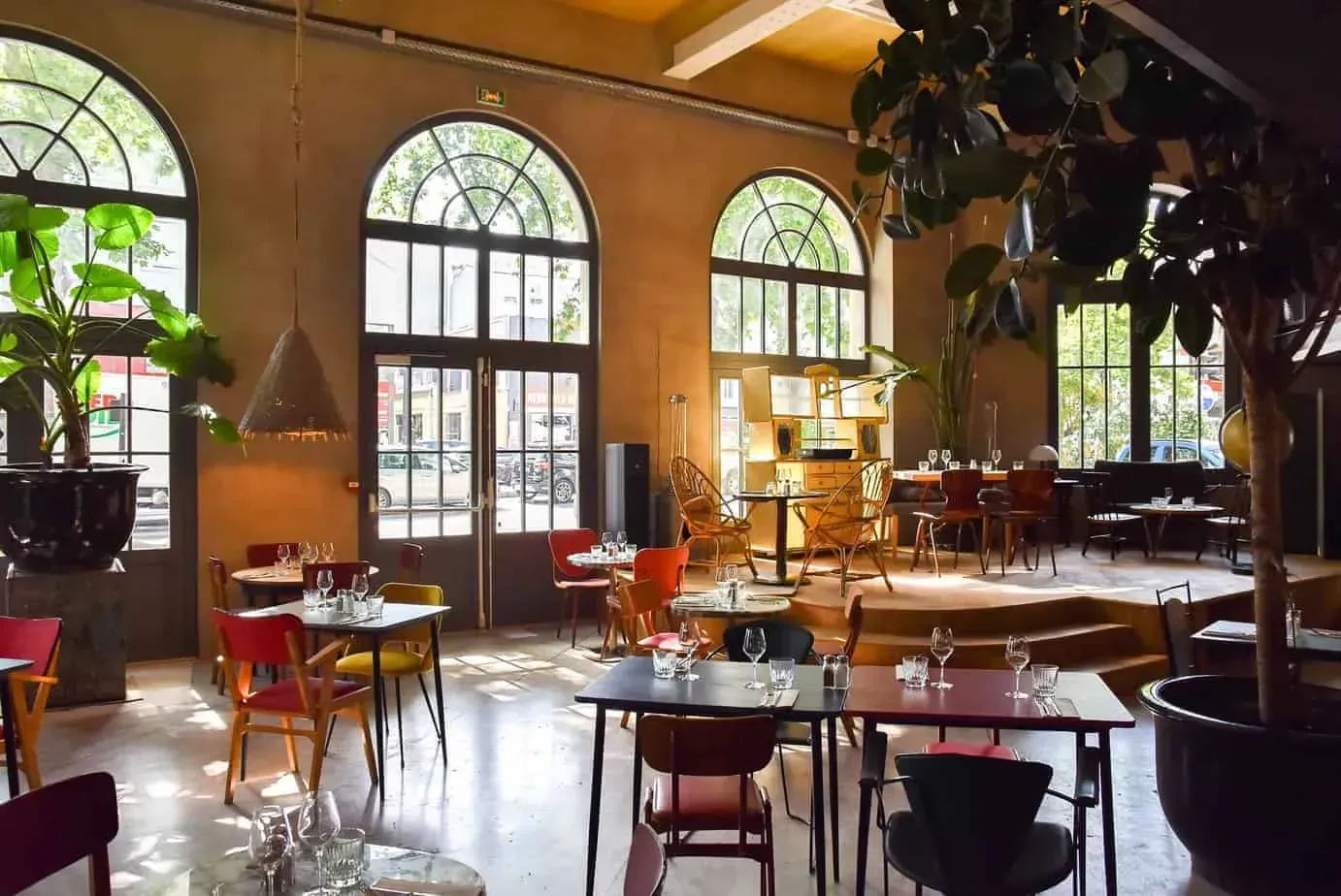 Former Station Restaurant, Avenue du Général Leclerc: interior and atmosphere, Paris 14e