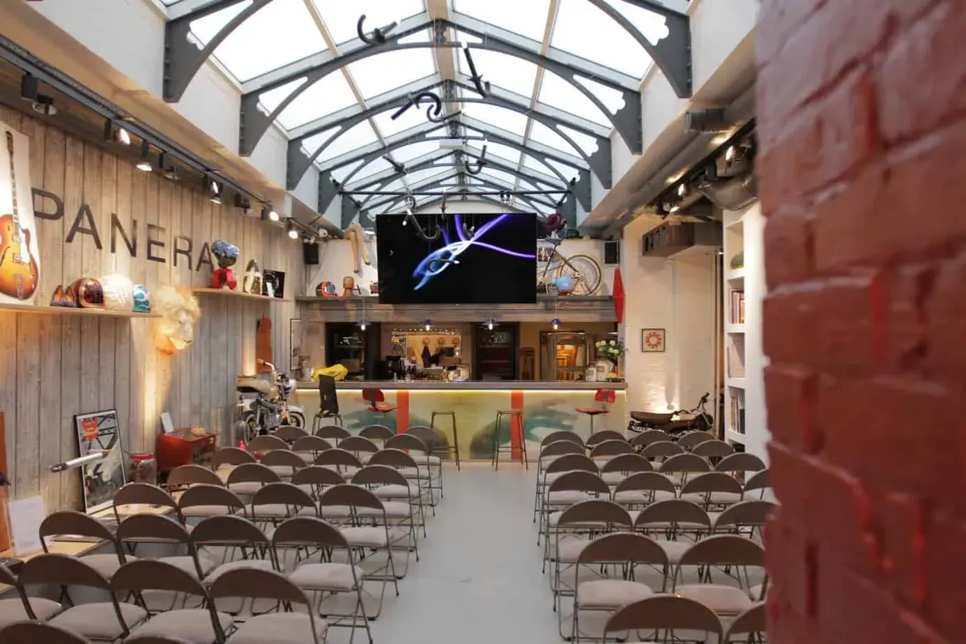 Glass Canopy Space, Rue Léon Cosnard: interior and atmosphere, Paris 17e