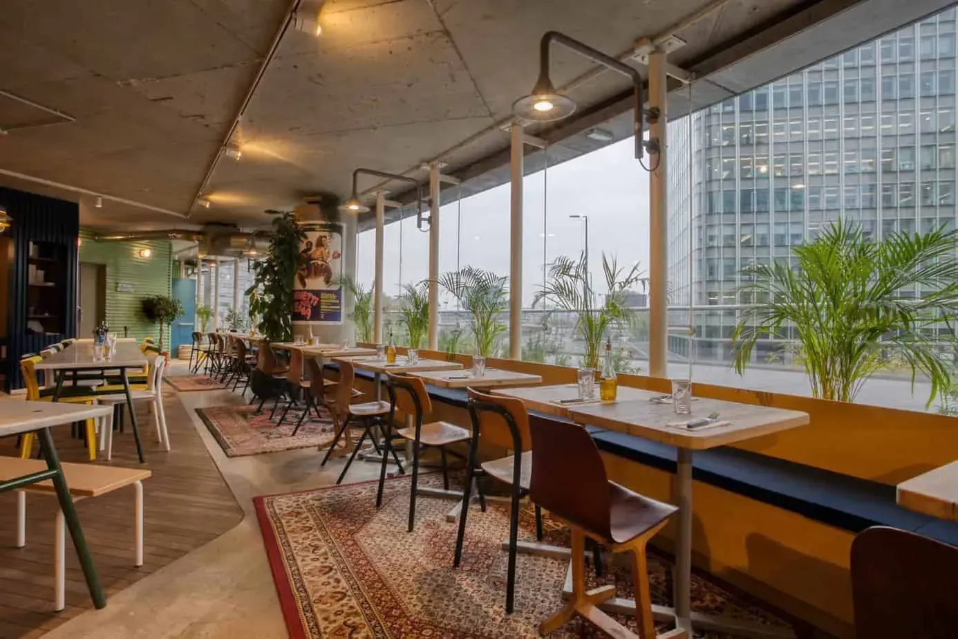 Greenhouse Italian Canteen, Puteaux: interior and atmosphere, Puteaux, Paris area