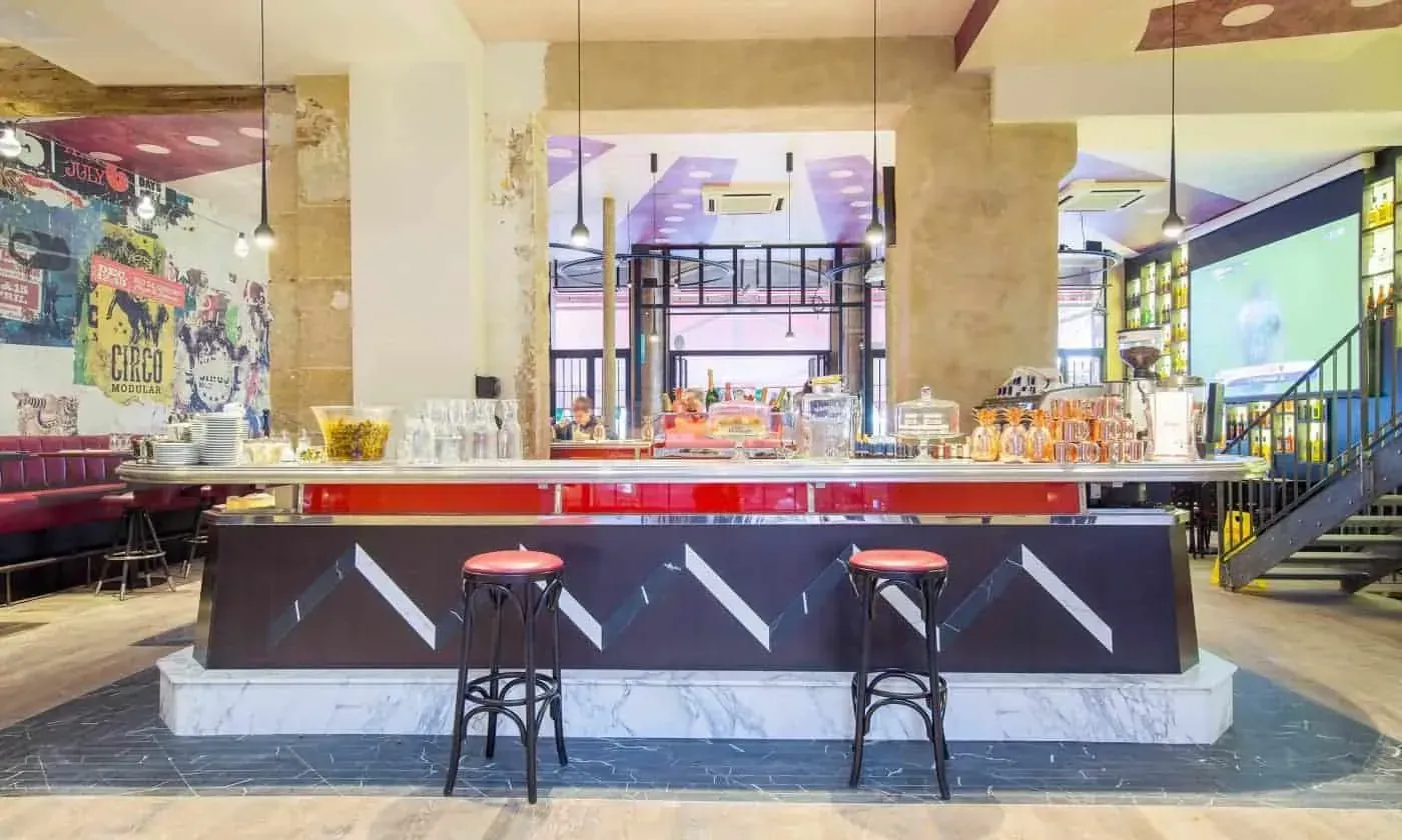 Industrial Brasserie, Rue Saint-Martin: interior and atmosphere, Paris 4e