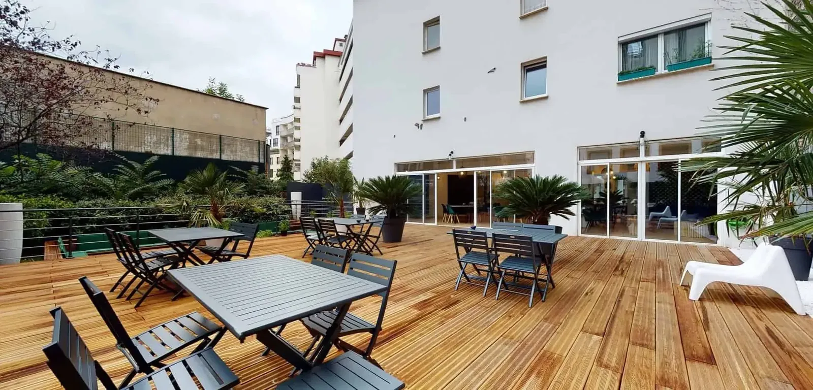 Jungle Terrace Venue, Boulogne-Billancourt: interior and atmosphere, Boulogne-Billancourt, Paris area