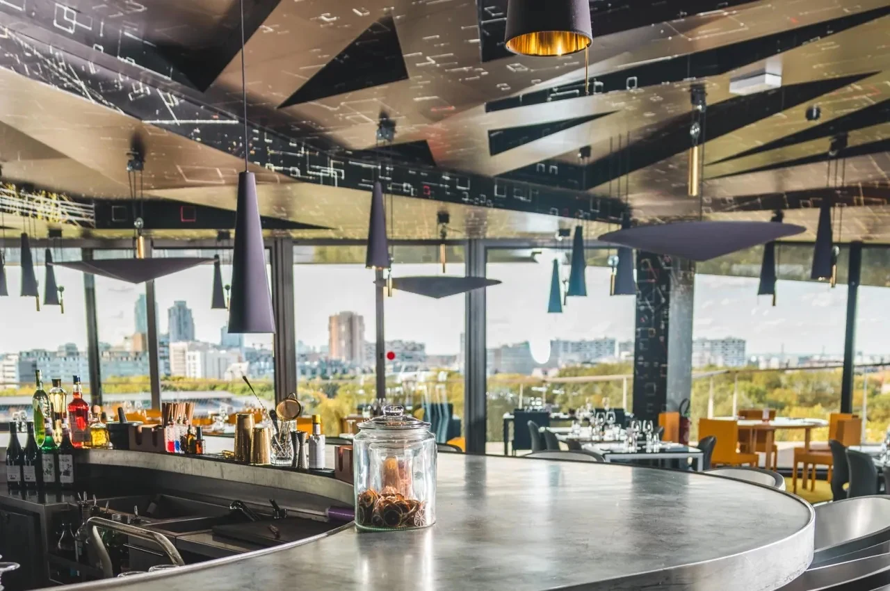 Panoramic bar counter with city views