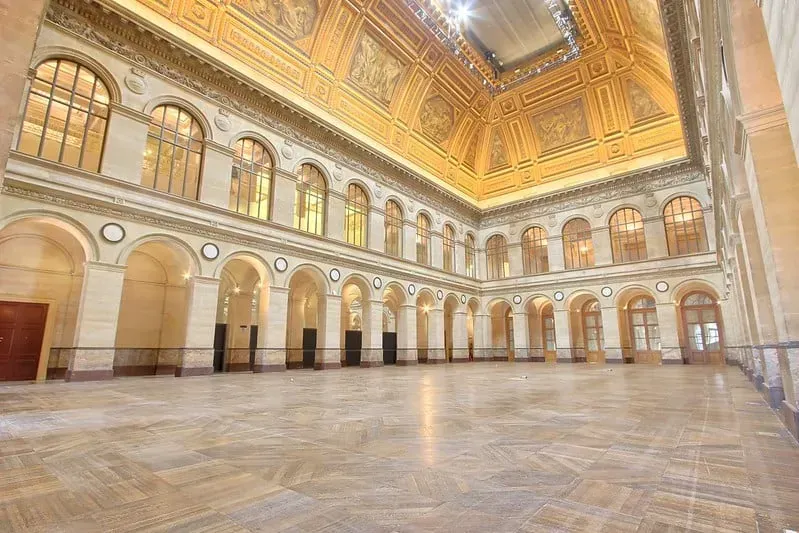Hall de marbre place de la Bourse: interior and atmosphere, Paris 2e