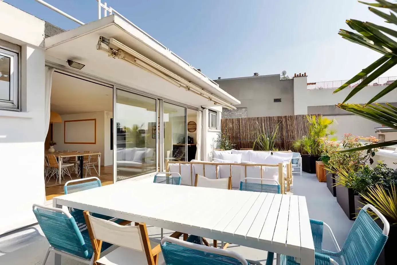 Rooftop terrace with a view over the Eiffel Tower