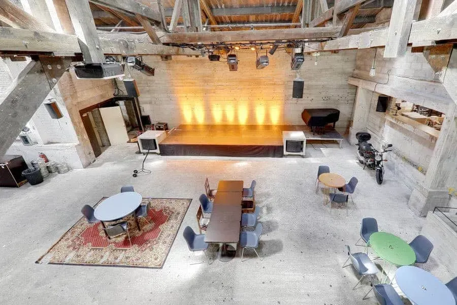 Raw Industrial Hall, Montreuil, unconventional event venue for corporate events in Montreuil (Seine-Saint-Denis), Paris area, up to 120 guests