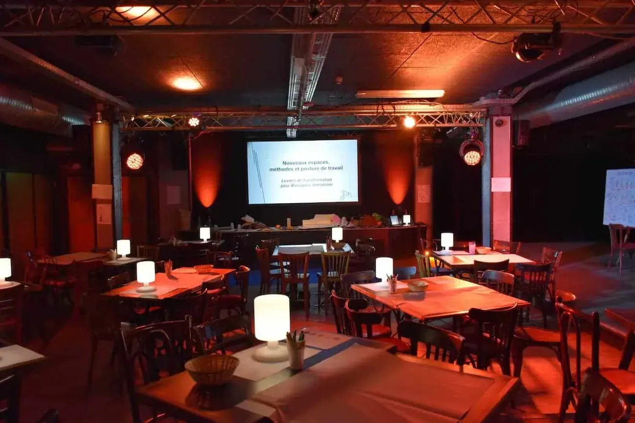 Underground Hall, Rue Boyer: interior and atmosphere, Paris 20e